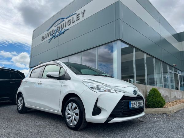 Toyota Yaris Hatchback, Petrol Hybrid, 2018, White
