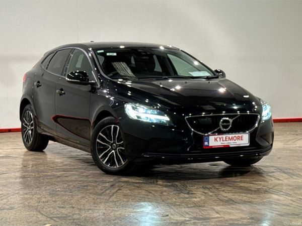 Volvo V40 Hatchback, Petrol, 2019, Black