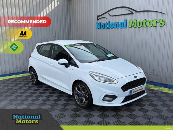 Ford Fiesta Hatchback, Petrol, 2019, White