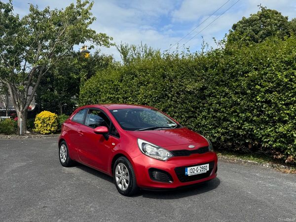 Kia Rio Hatchback, Petrol, 2013, Red