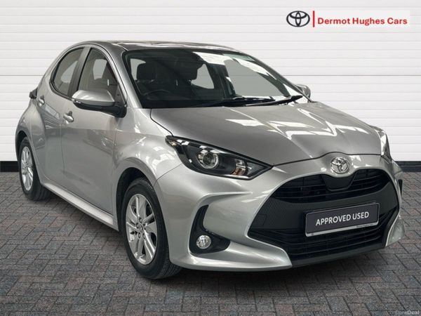 Toyota Yaris Hatchback, Petrol, 2022, Silver