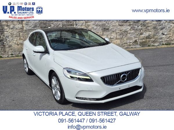 Volvo V40 Hatchback, Petrol, 2019, White