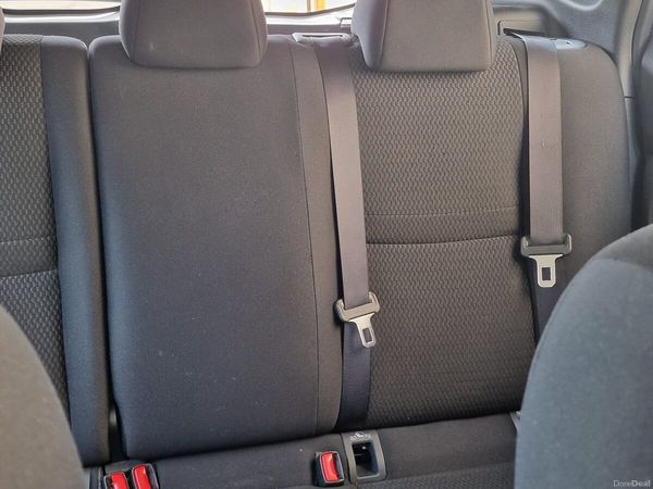 Nissan Qashqai Hatchback, Petrol, 2016, Red