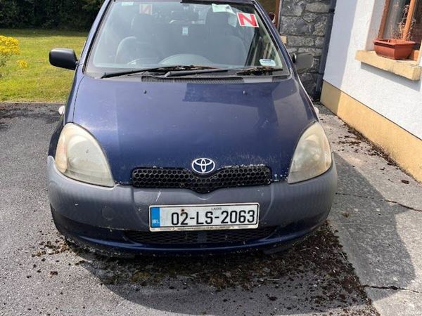 Toyota Yaris Hatchback, Petrol, 2002, Blue