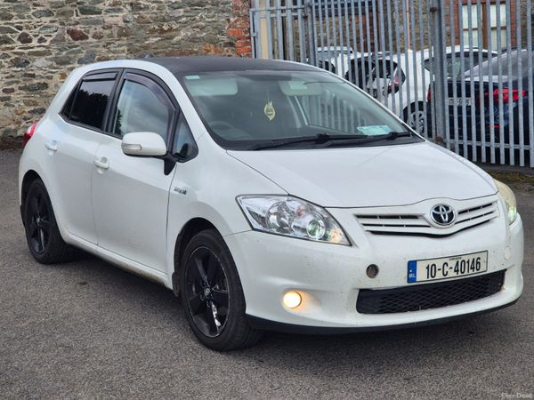 Toyota Auris Hatchback, Petrol Hybrid, 2010, White