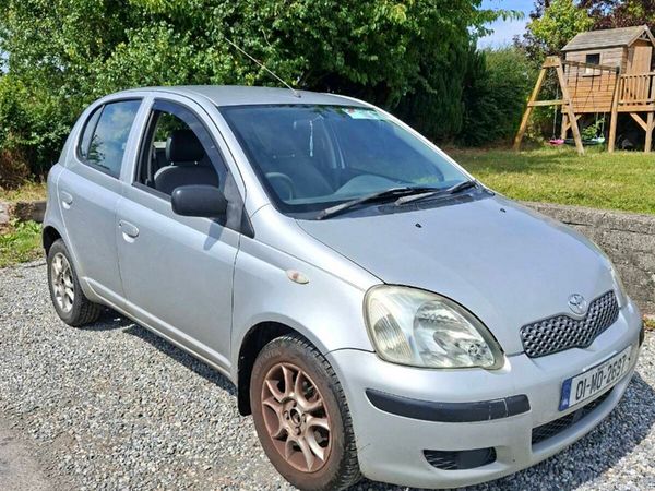Toyota Yaris Hatchback, Petrol, 2001, Silver