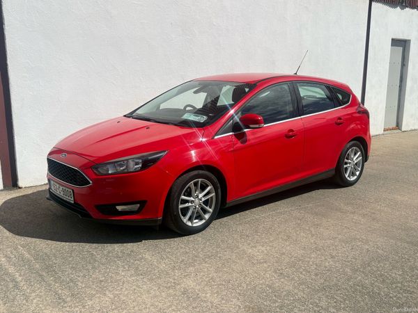 Ford Focus Hatchback, Diesel, 2015, Red