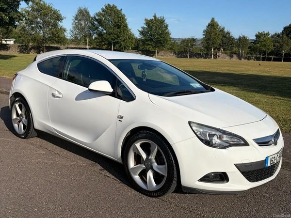 Vauxhall Astra Hatchback, Petrol, 2015, White