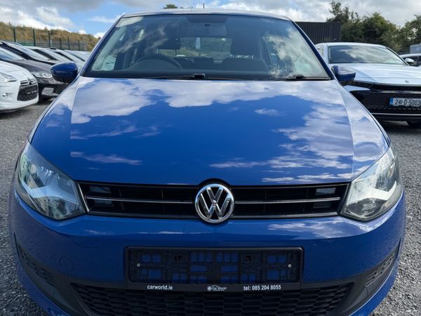 Volkswagen Polo Hatchback, Petrol, 2013, Blue