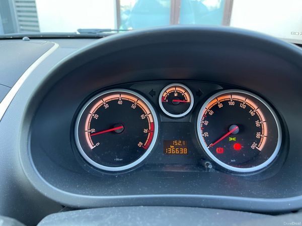 Opel Corsa Hatchback, Petrol, 2007, Silver