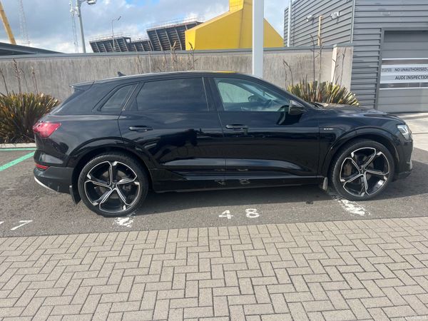 Audi e-tron SUV, Electric, 2021, Black