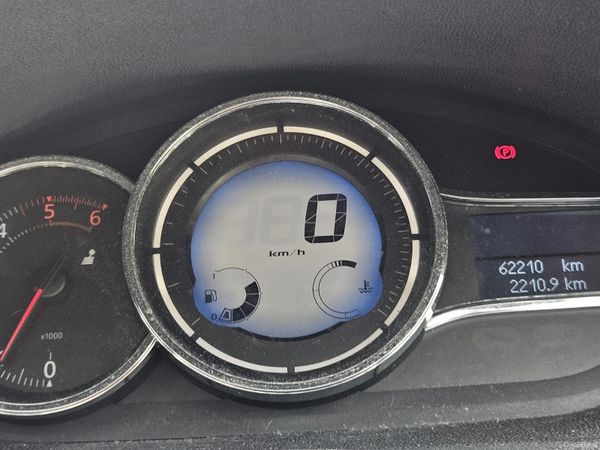Renault Fluence Saloon, Diesel, 2014, Gold