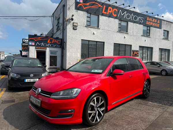 Volkswagen Golf Hatchback, Petrol, 2015, Red