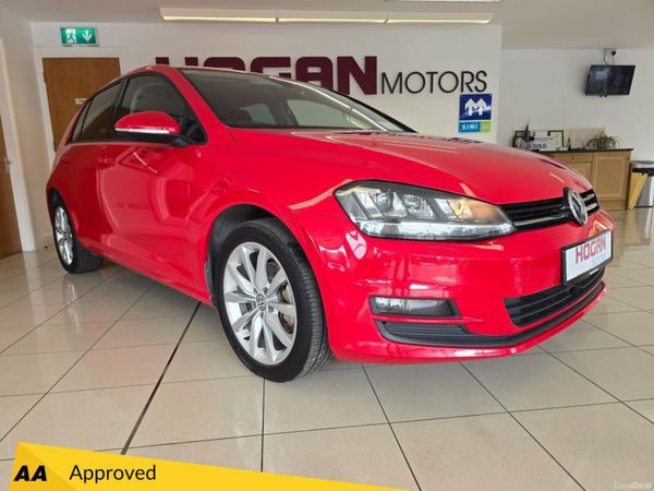 Volkswagen Golf Hatchback, Petrol, 2016, Red