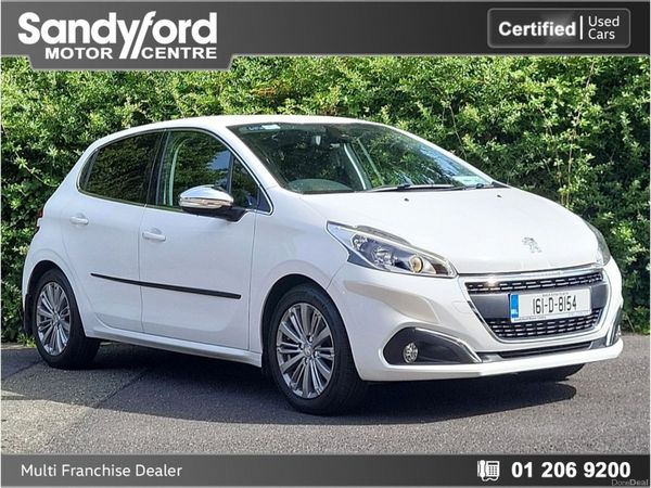 Peugeot 208 Hatchback, Petrol, 2016, White