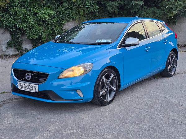 Volvo V40 Hatchback, Diesel, 2015, Blue