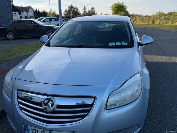 Vauxhall Insignia Hatchback, Diesel, 2013, Silver