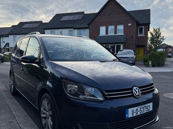 Volkswagen Touran MPV, Diesel, 2011, Blue
