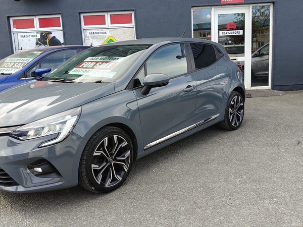 Renault Clio Hatchback, Petrol, 2021, Grey