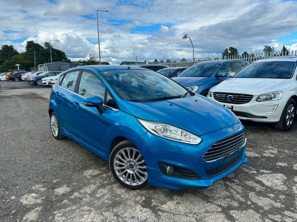 Ford Fiesta Hatchback, Petrol, 2015, Blue