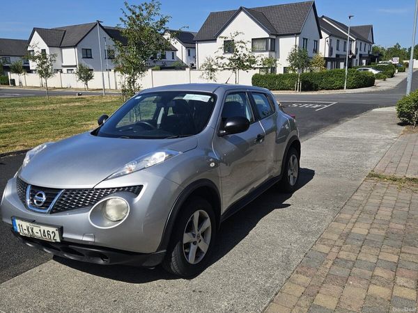 Nissan Juke SUV, Petrol, 2011, Silver