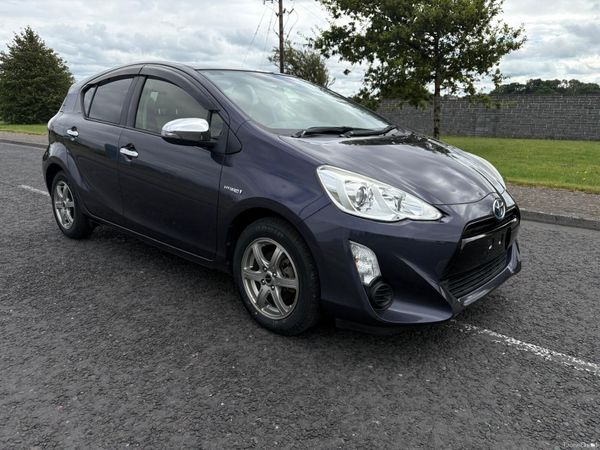 Toyota Aqua Hatchback, Petrol Hybrid, 2015, Blue