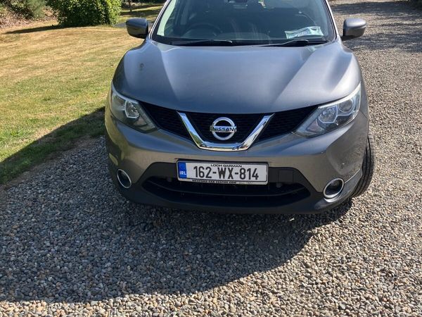 Nissan Qashqai Hatchback, Diesel, 2016, Grey