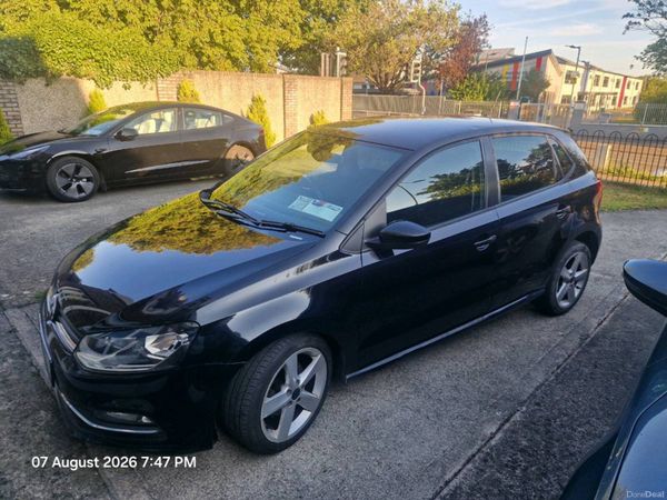 Volkswagen Polo Hatchback, Petrol, 2015, Black