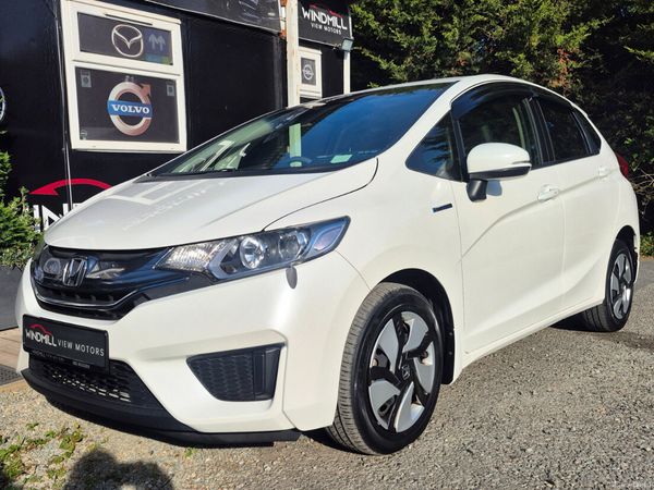 Honda Fit Hatchback, Petrol Hybrid, 2015, White