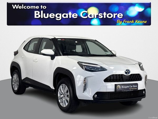 Toyota Yaris Cross Hatchback, Petrol Hybrid, 2022, White