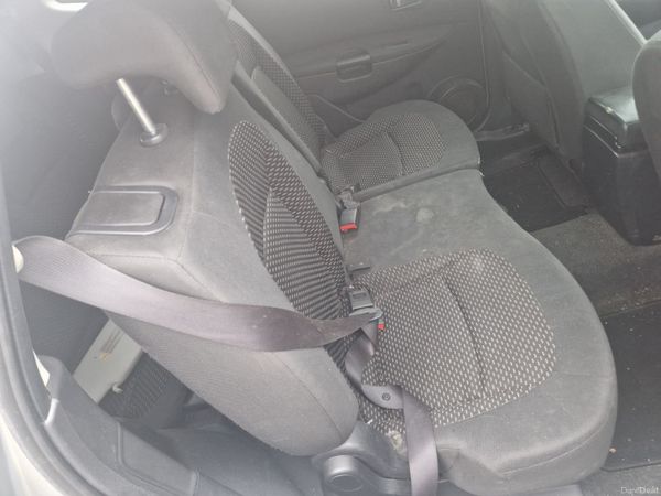 Nissan Qashqai+2 Hatchback, Diesel, 2010, Silver