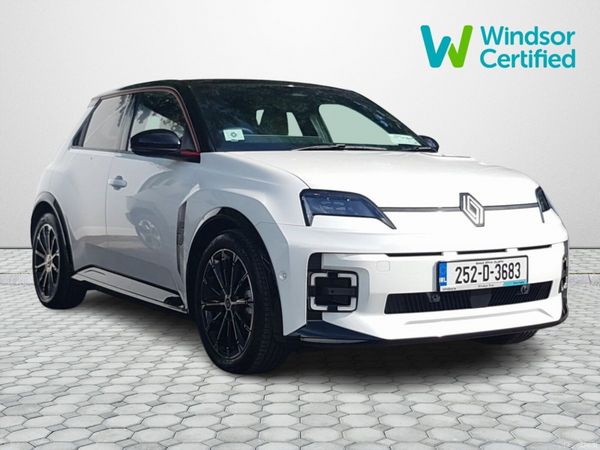 Renault 5 Hatchback, Electric, 2025, White