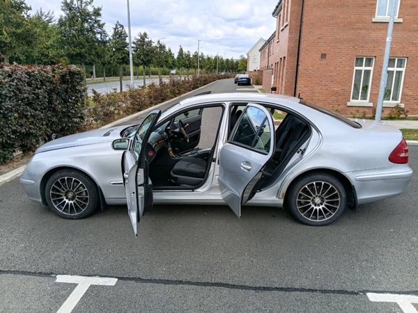 Mercedes-Benz E-Class Saloon, Diesel, 2004, Silver