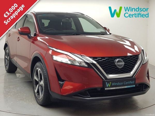 Nissan Qashqai MPV, Petrol, 2024, Red