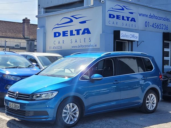 Volkswagen Touran MPV, Petrol, 2019, Blue