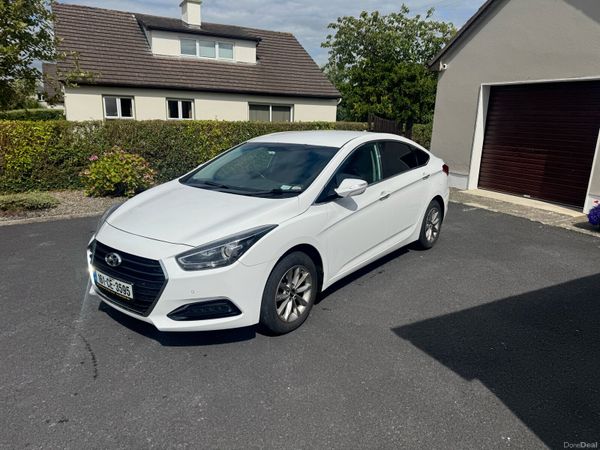 Hyundai i40 Saloon, Diesel, 2016, White