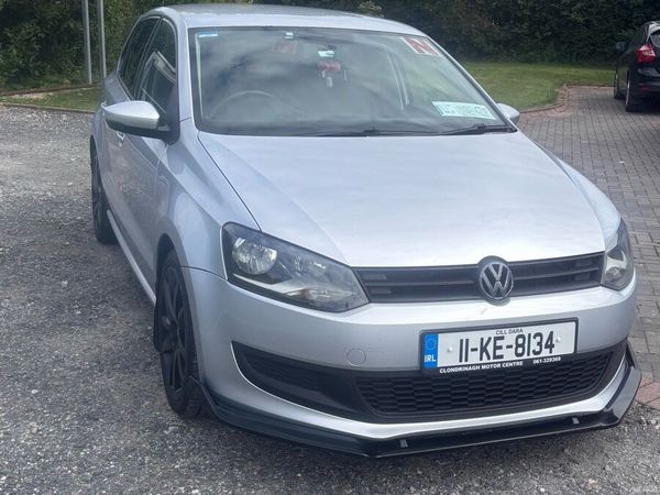 Volkswagen Polo Hatchback, Petrol, 2011, Silver