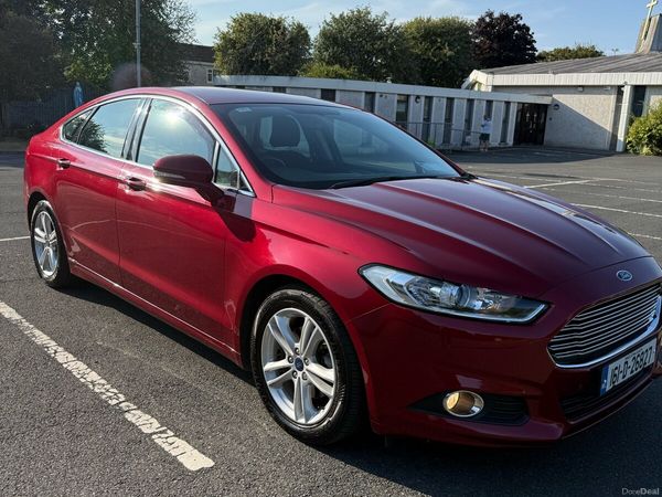 Ford Mondeo Hatchback, Diesel, 2016, Red