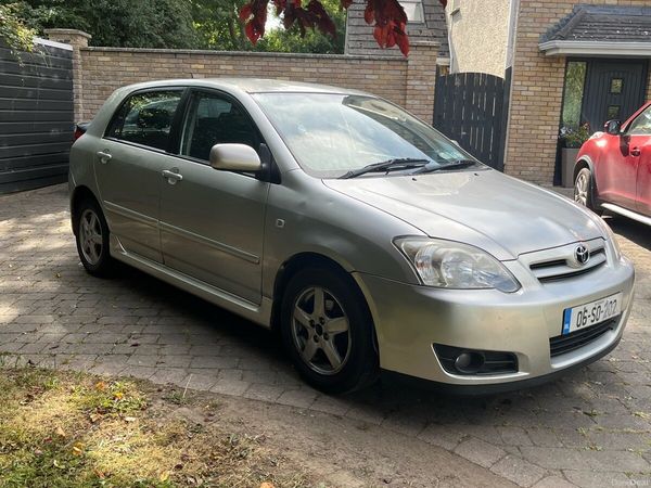Toyota Corolla Hatchback, Petrol, 2006, Silver