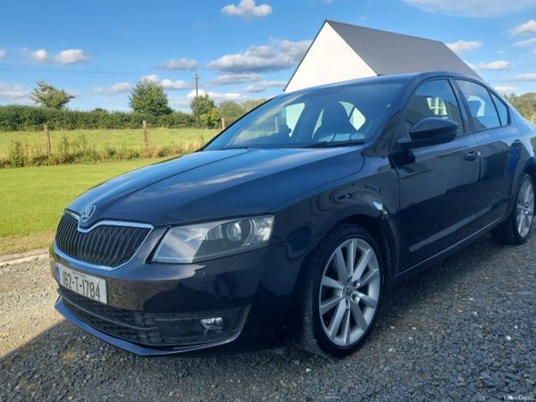 Skoda Octavia Hatchback, Petrol, 2016, Black