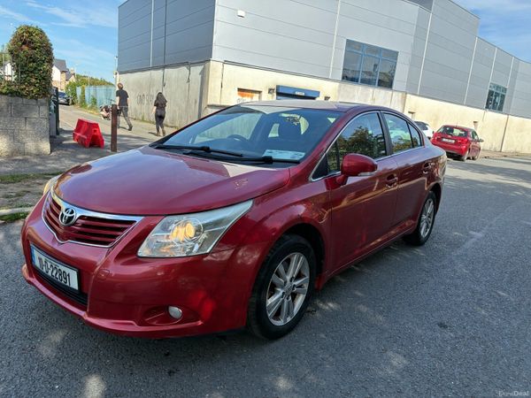 Toyota Avensis Saloon, Diesel, 2010, Red