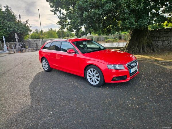 Audi A4 Estate, Diesel, 2011, Red