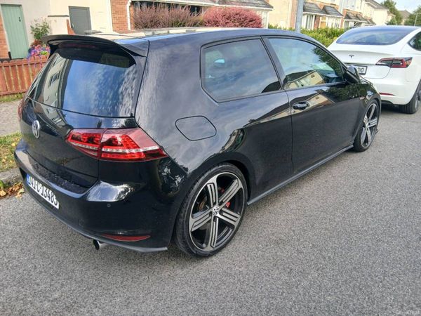 Volkswagen Golf Hatchback, Petrol, 2014, Black