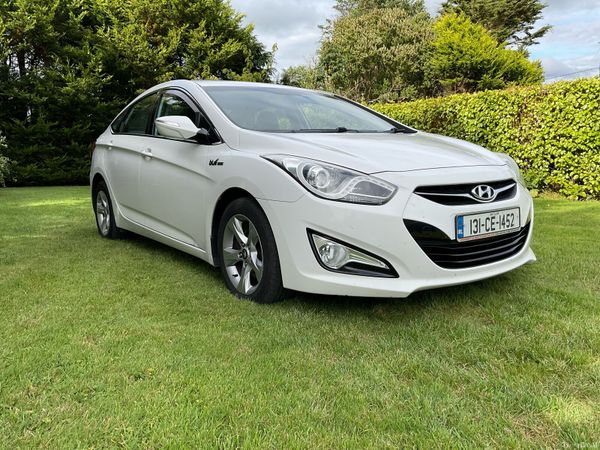 Hyundai i40 Saloon, Diesel, 2013, White