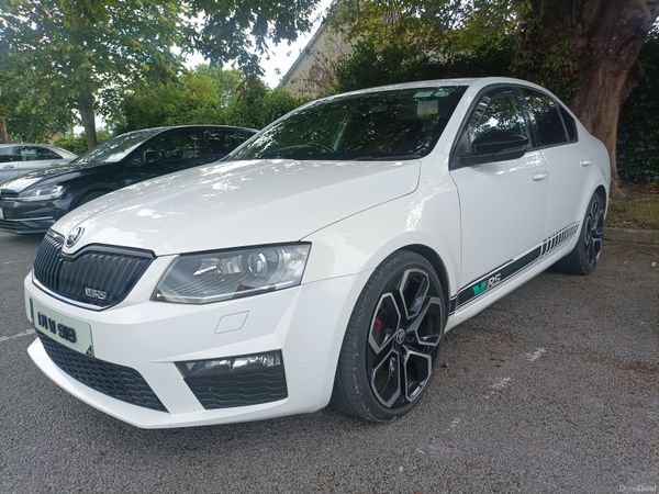Skoda Octavia Saloon, Diesel, 2017, White