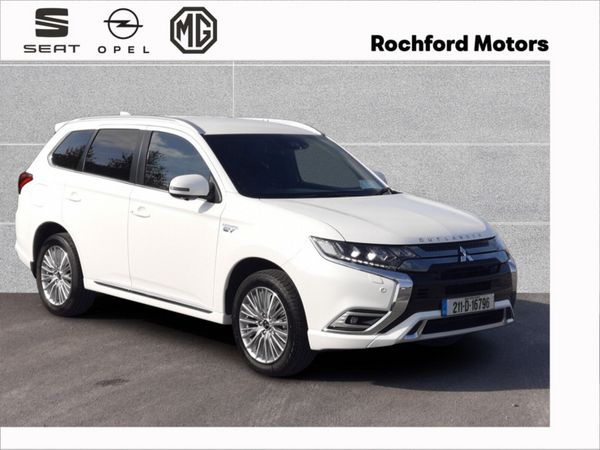 Mitsubishi Outlander Estate, Petrol Plug-in Hybrid, 2021, White