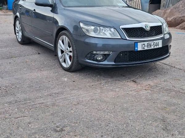 Skoda Octavia Saloon, Diesel, 2012, Grey