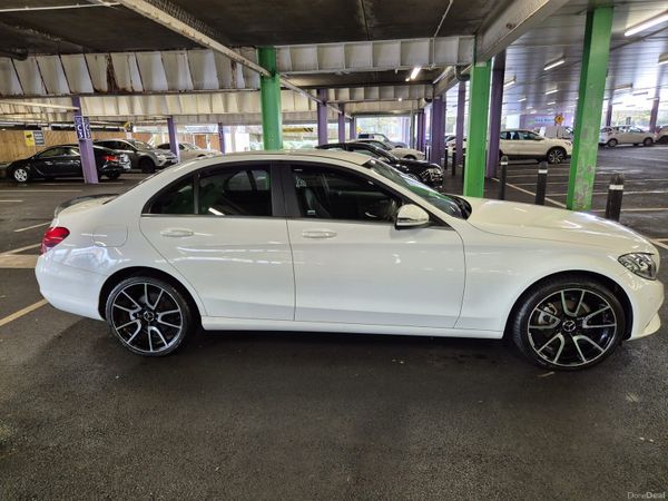 Mercedes-Benz C-Class Saloon, Diesel, 2015, White