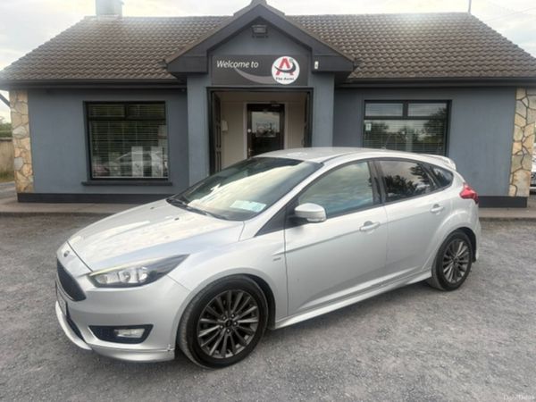Ford Focus Hatchback, Petrol, 2018, Grey