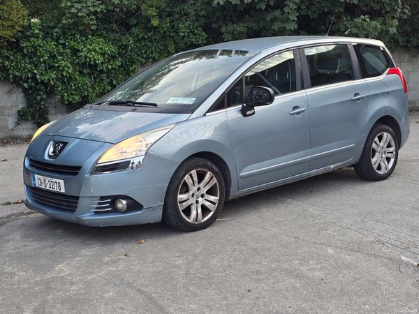 Peugeot 5008 MPV, Diesel, 2013, Blue